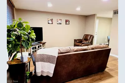 7666 Micawber, Warren, OH 44484 - Photo 7