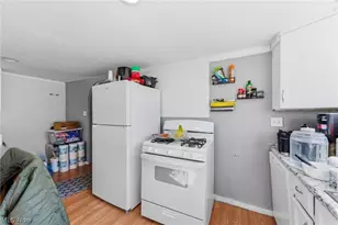 328 E 238th St, Euclid, OH 44123 - Photo 9