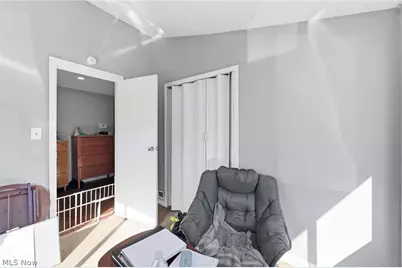 328 E 238th Street, Euclid, OH 44123 - Photo 5