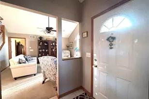 147 Village Ct, Columbiana, OH 44408 - Photo 5