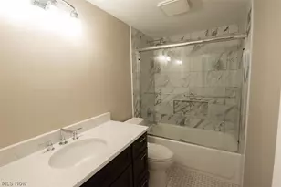 8796 Evergreen Dr, Mentor, OH 44060 - Photo 9