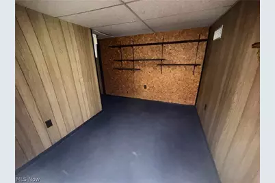 403 Burrows Avenue, East Liverpool, OH 43920 - Photo 33