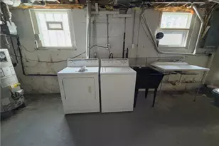 403 Burrows Ave, East Liverpool, OH 43920 - Photo 35