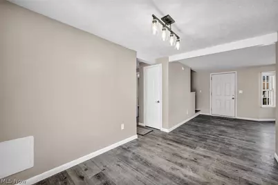 4890 Northwood Drive, Sheffield Lake, OH 44054 - Photo 11