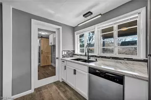 4890 Northwood Dr, Sheffield Lake, OH 44054 - Photo 41