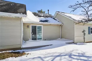 1205 Mallard Pond Circle, Grandview Heights, OH 44147 - Photo 11