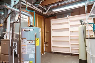 156 W Ingleside Dr, Akron, OH 44319 - Photo 29