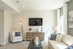 3544 Bushwillow Dr, Green, OH 44685 - Photo 7