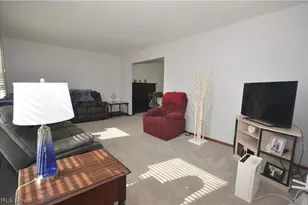 27 E Overdale Dr, Tallmadge, OH 44278 - Photo 5