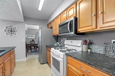 27226 S Emerald Oval, Olmsted Twp, OH 44138 - Photo 11