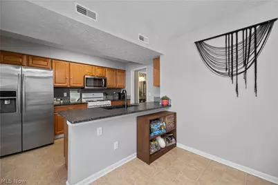 27226 S Emerald Oval, Olmsted Twp, OH 44138 - Photo 15