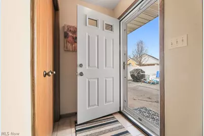 12714 Potomac Place NW, Uniontown, OH 44685 - Photo 3