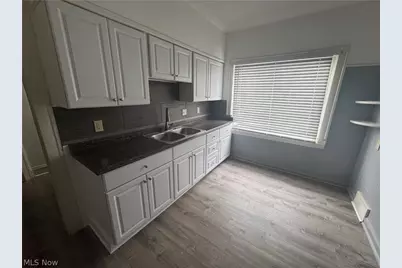 839 Lecona Road, Cleveland Heights, OH 44121 - Photo 3