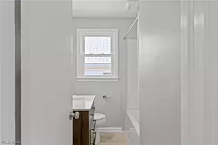 1610 Colonial Blvd NE, Canton, OH 44714 - Photo 19