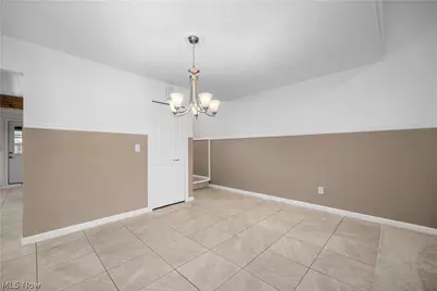 4559 Oakhill Boulevard, Amherst, OH 44053 - Photo 9