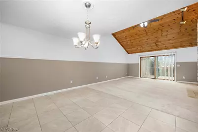 4559 Oakhill Boulevard, Lorain, OH 44053 - Photo 5