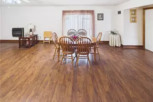 704 23rd St, Vienna, WV 26105 - Photo 9