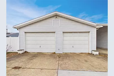 704 23rd Street, Vienna, WV 26105 - Photo 3
