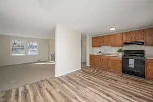 1189 Garth Dr, Kent, OH 44240 - Photo 5