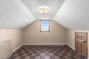 163 Wall St, Weirton, WV 26062 - Photo 17