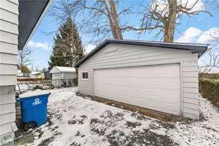 214 Traymore Blvd, Eastlake, OH 44095 - Photo 33