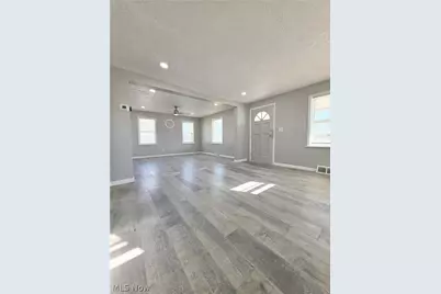 2606 Oberlin Avenue, Lorain, OH 44052 - Photo 3