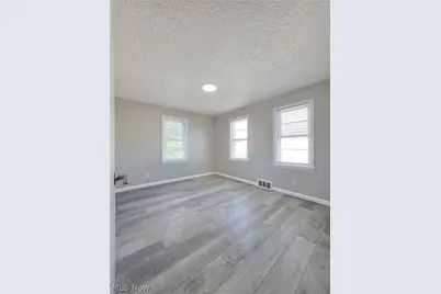 2606 Oberlin Avenue, Lorain, OH 44052 - Photo 7