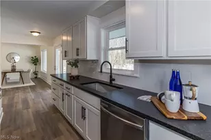 7939 Longview Rd, Grandview Heights, OH 44147 - Photo 15