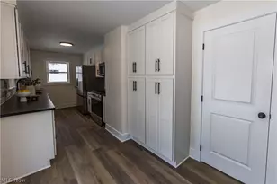 7939 Longview Rd, Grandview Heights, OH 44147 - Photo 11