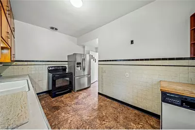 7224 Burridge Avenue, Mentor, OH 44060 - Photo 9