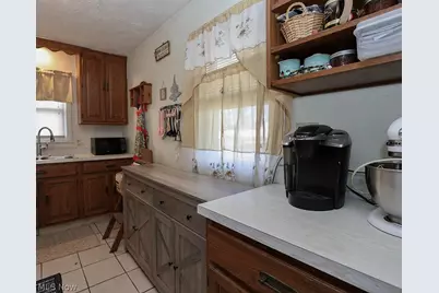 805 Clark Street, Elyria, OH 44035 - Photo 7