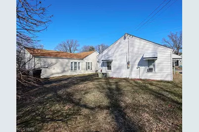 805 Clark Street, Elyria, OH 44035 - Photo 17