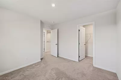 2457 Bishop Oval, Barberton, OH 44203 - Photo 29