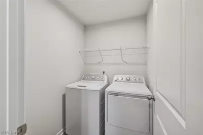 2457 Bishop Oval, Barberton, OH 44203 - Photo 27