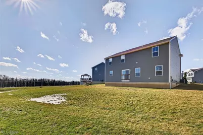 2457 Bishop Oval, Barberton, OH 44203 - Photo 41