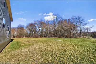 2457 Bishop Oval, Barberton, OH 44203 - Photo 39