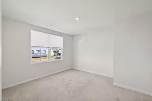 2457 Bishop Oval, Barberton, OH 44203 - Photo 21