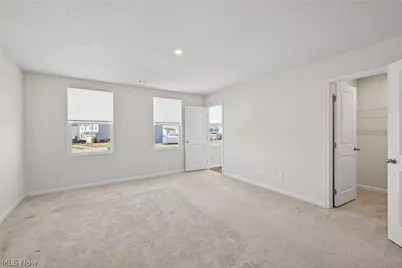 2457 Bishop Oval, Barberton, OH 44203 - Photo 13