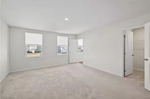 2457 Bishop Oval, Barberton, OH 44203 - Photo 13