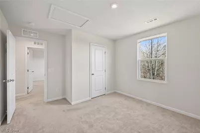 2457 Bishop Oval, Barberton, OH 44203 - Photo 31