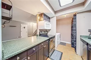 7987 Carriage Circle, Mentor, OH 44060 - Photo 9