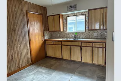 1622 Merrill Avenue, Akron, OH 44306 - Photo 11