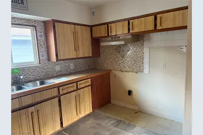 1622 Merrill Avenue, Akron, OH 44306 - Photo 9