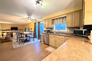 10247 Cherry Hill Dr, Concord, OH 44077 - Photo 5