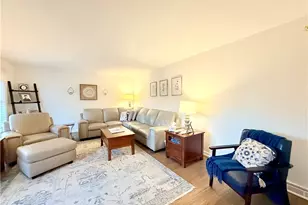 10247 Cherry Hill Dr, Concord, OH 44077 - Photo 3