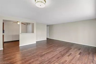 26195 Raintree Boulevard #B4, Olmsted Falls, OH 44138 - Photo 3