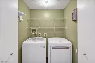 26195 Raintree Blvd, Olmsted Falls, OH 44138 - Photo 13