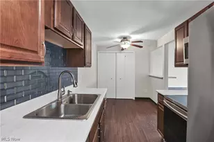 26195 Raintree Blvd, Olmsted Falls, OH 44138 - Photo 15