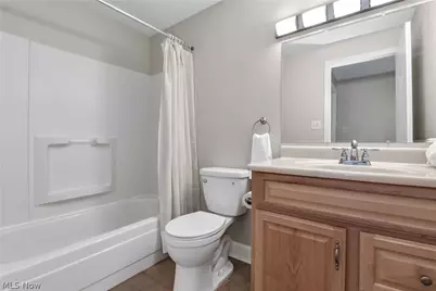 26195 Raintree Boulevard #B4, Olmsted Falls, OH 44138 - Photo 19