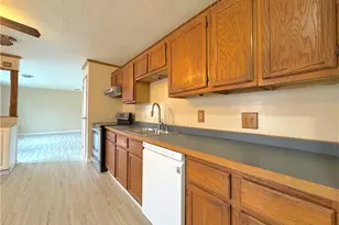 18066 Hillcrest Dr, Lake Milton, OH 44429 - Photo 13